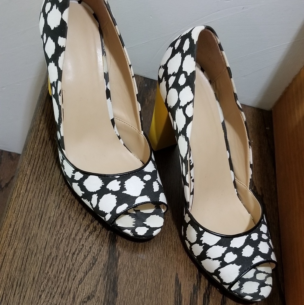 Open toe block heels